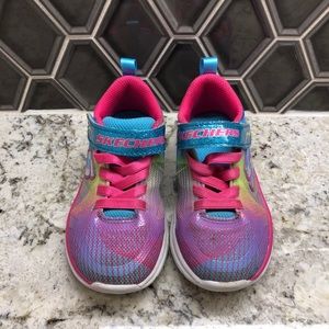 Girls size 11 tennis shoes sketchers